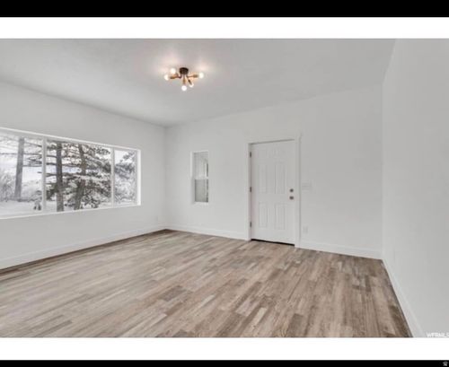 175 S Eagle St, Eureka, UT, 84628-2102 | Card Image