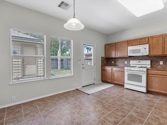 23807 Township Elm St, Townhouse with 3 bedrooms, 3 bathrooms and null parking in Spring TX | Image 6