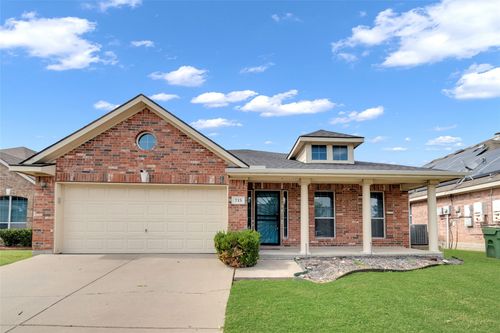 715 W Milton Dr, Arlington, TX, 76001-7365 | Card Image