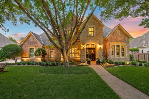 813 Independence Pkwy, Southlake, TX, 76092-1709 | Card Image