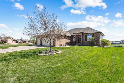 2318 N Castle Rock Ct, Wichita, KS, 67228 | Card Image