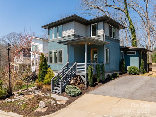 27 Mauricet Ln, Asheville, NC, 28806-0153 | Card Image