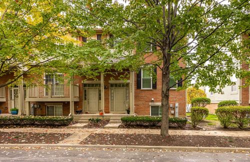 0S053 Lee Ct, Winfield, IL, 60190 | Card Image