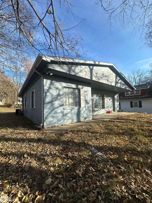 602 N Benton St, Ottumwa, IA, 52501-2254 | Card Image