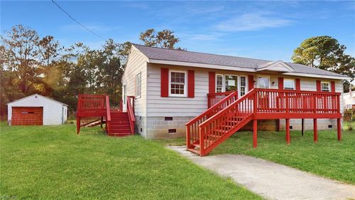 2066 Cross Rd, Hayes, VA, 23072-4117 | Card Image