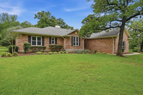 106 Santee Dr, Lake Kiowa, TX, 76240-9471 | Card Image