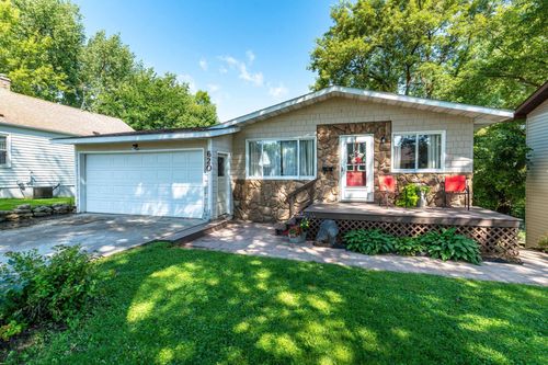 620 W 7th Ave, Fergus Falls, MN, 56537-1908 | Card Image