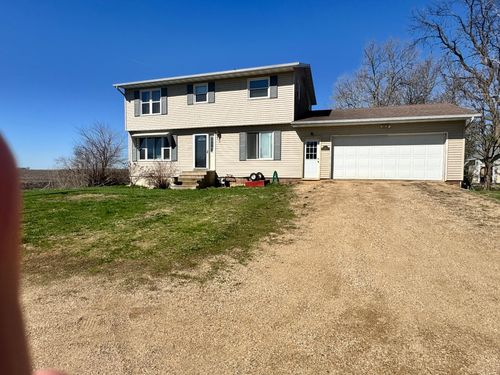 135 S Stenstrum Avenue, Dunnell, MN, 56127 | Card Image
