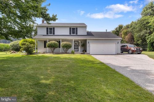 12156 Cross Roads Ave, FELTON, PA, 17322-8728 | Card Image