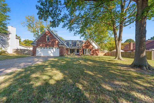 330 Oakleigh Dr, Collierville, TN, 38017-1940 | Card Image