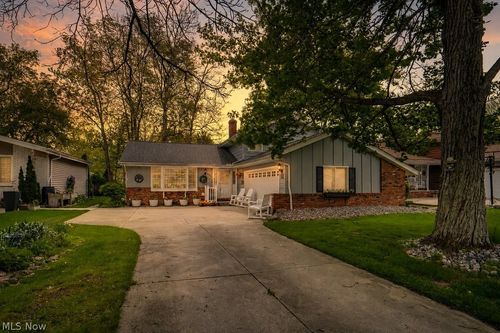 6723 Edgemoor Ave, Solon, OH, 44139-4021 | Card Image