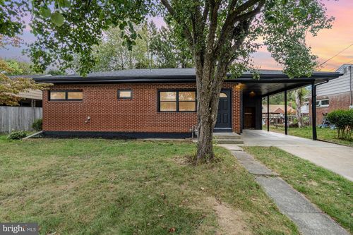 3797 Chestnut St, CAMP HILL, PA, 17011-4315 | Card Image