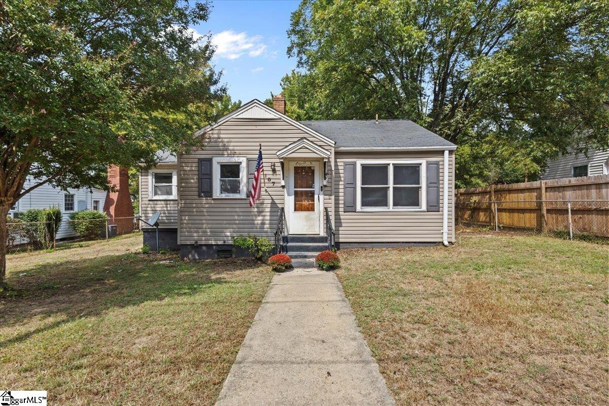 Durham St, Greenville, SC 29611