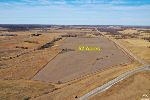 22201 Woodend Rd, Tonganoxie, KS, 66086 | Card Image