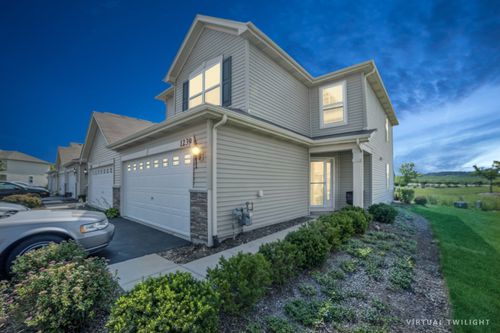 1239 Da Vinci Dr, Hampshire, IL, 60140-5600 | Card Image