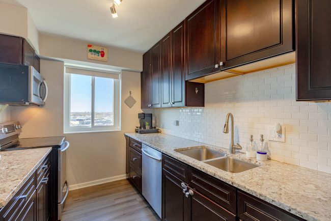APT-1402 - 7141 N Kedzie Ave, Condo with 3 bedrooms, 2 bathrooms and 2 parking in CHICAGO IL | Image 13