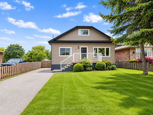 217 Limeridge Rd W, Hamilton, ON, L9C2V4 | Card Image