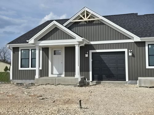 W219N16394 Jasmine Ct, JACKSON, WI, 53037-1230 | Card Image