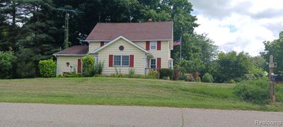 4035 S Plain Road, Home with 3 bedrooms, 1 bathrooms and null parking in Dayton Twp MI | Image 2