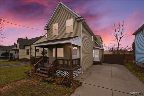 89 16th Ave, North Tonawanda, NY, 14120-3221 | Card Image