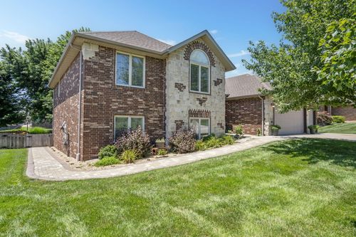 1545 N Oakfair Pl, Springfield, MO, 65802-7533 | Card Image