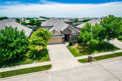 918 Newcastle Dr, Midlothian, TX, 76065-1610 | Card Image