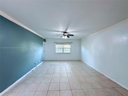 apt-b307-2424 Se 17th St, Fort Lauderdale, FL, 33316-3116 | Card Image