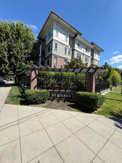 218-9422 Victor St, Chilliwack, BC, V2P0B8 | Card Image