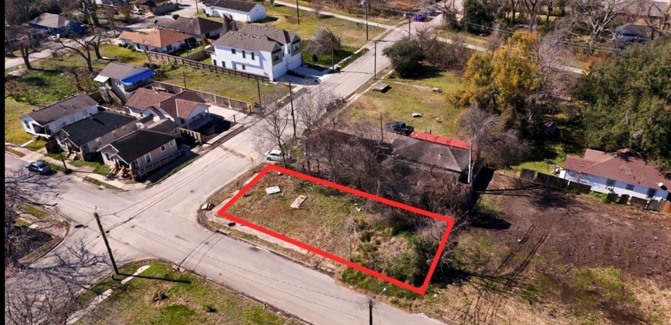 Land in Houston 3