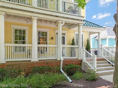 256 Constitution St, Canton, MI, 48188-6719 | Card Image