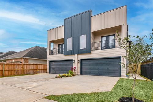 b-7806 Comal St, Houston, TX, 77051-1510 | Card Image