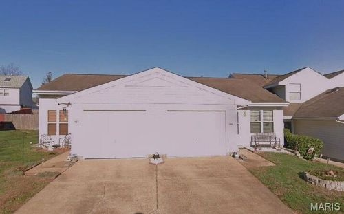 124 Inverness, Valley Park, MO, 63088-1545 | Card Image