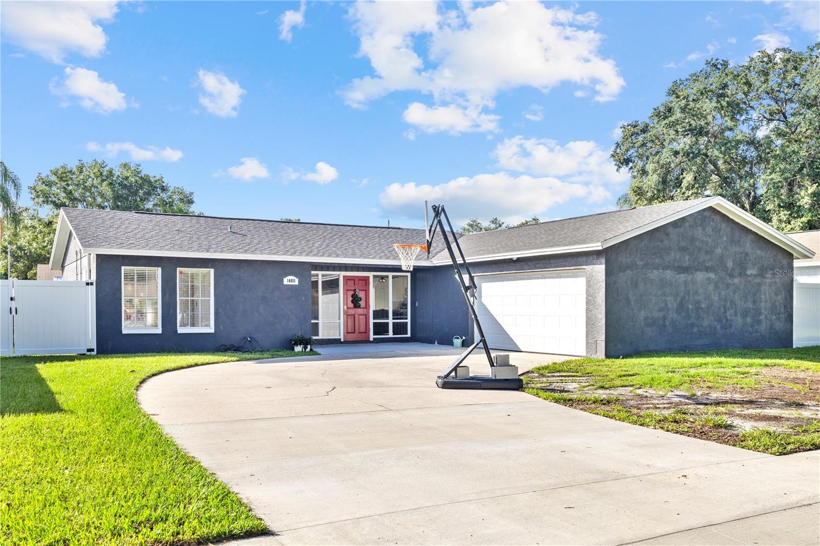 Cherry Lake Dr, Tampa, FL 33618