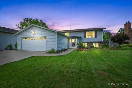 404 Kensington Dr, McHenry, IL, 60050-5008 | Card Image