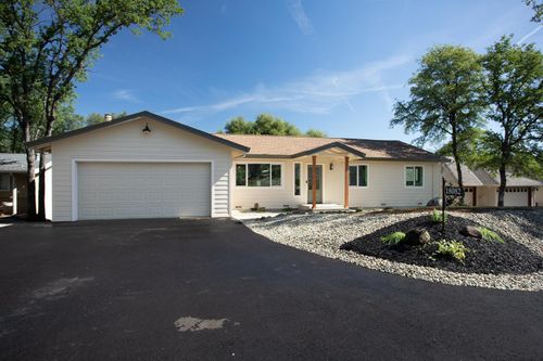 18082 Hummingbird Dr, Penn Valley, CA, 95946-9698 | Card Image