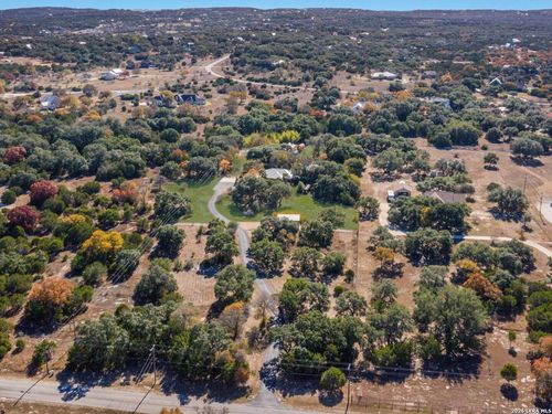 130 Mallard Dr, Boerne, TX, 78006-4502 | Card Image