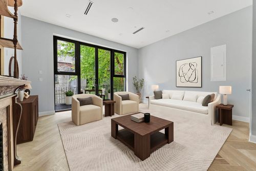 32 W 120th St, New York, NY, 10027-6308 | Card Image