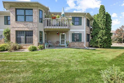 apt-1-5397 Blue Bill Park Dr, Westport, WI, 53597-8426 | Card Image