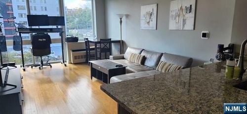 603 Hudson Park, Edgewater, NJ, 07020-1497 | Card Image