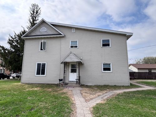 322 5th Ave E, Alexandria, MN, 56308-1415 | Card Image