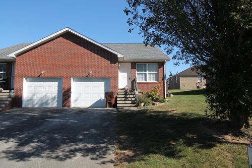 737 Cobbler Ln W, Mt Sterling, KY, 40353-1385 | Card Image