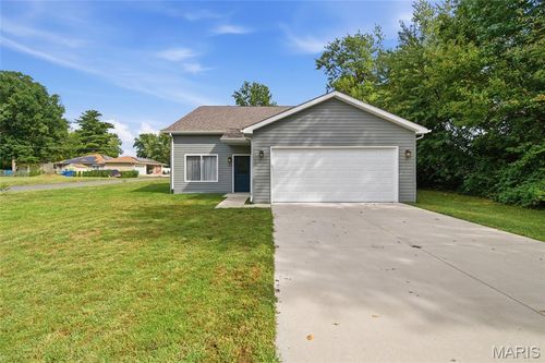 204 Oulvey Dr, Fairview Heights, IL, 62208-2923 | Card Image