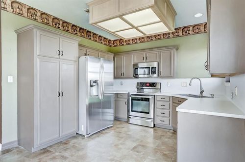 2514 Thunderbird Dr, Orange, TX, 77630-2126 | Card Image