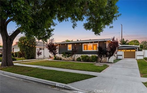 2335 Carfax Ave, Long Beach, CA, 90815-2207 | Card Image