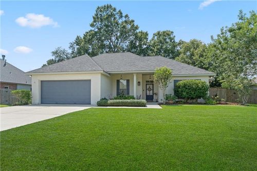629 Foxfield Ln, Madisonville, LA, 70447-9255 | Card Image