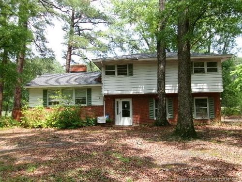 704 Mcneill Dr, Laurinburg, NC, 28352-4219 | Card Image