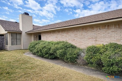 304 Rattan Drive, Victoria, TX, 77901 | Card Image