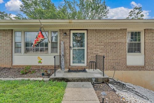 1516 Millwood Dr, Salem, VA, 24153-4619 | Card Image