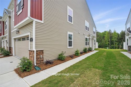 1223 Vibrant Road, Charlotte, NC, 28215 | Card Image
