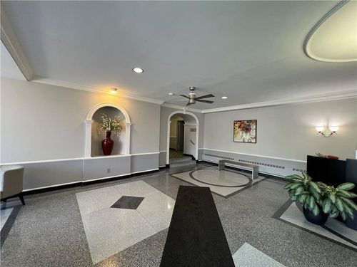 apt-2y-177 E Hartsdale Ave, Hartsdale, NY, 10530-3557 | Card Image